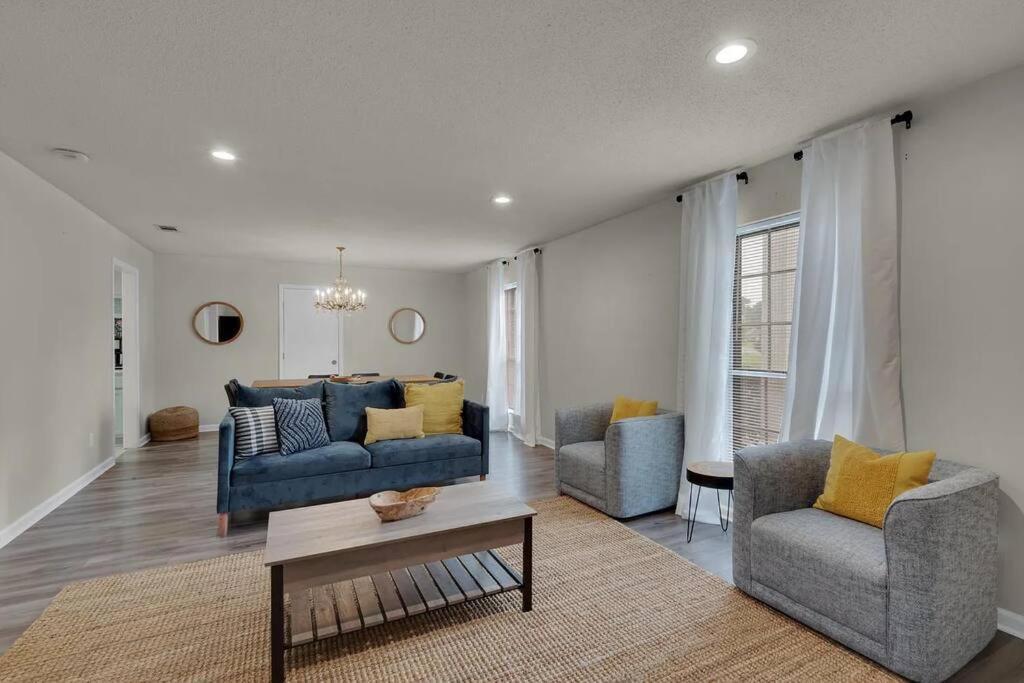 Quiet Relaxing Home - Close To Downtown & Beach 4Br-2Bt Pensacola Buitenkant foto