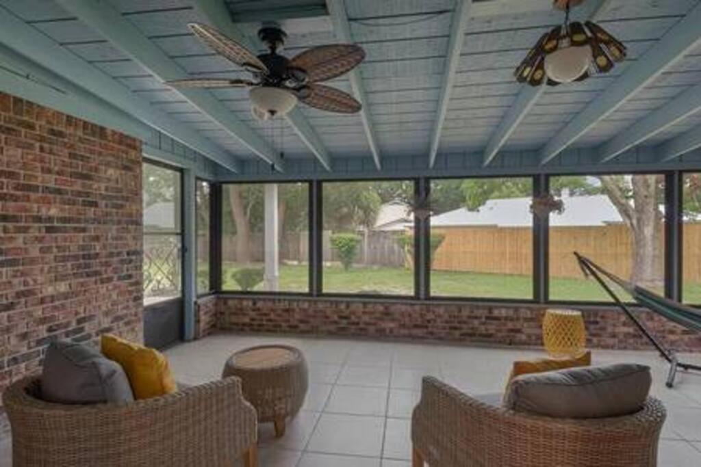 Quiet Relaxing Home - Close To Downtown & Beach 4Br-2Bt Pensacola Buitenkant foto